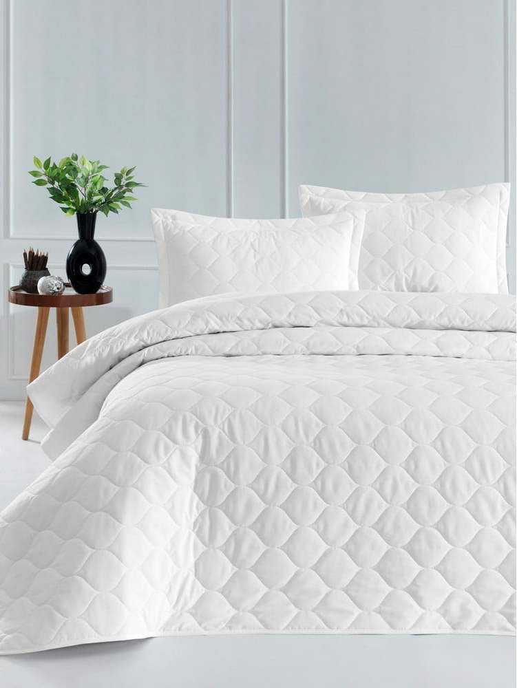 Bílý přehoz přes postel se 2 povlaky na polštář z ranforce bavlny EnLora Home Fresh