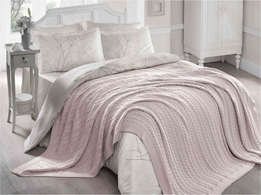Pudrově růžový přehoz přes postel Homemania Decor Hannola